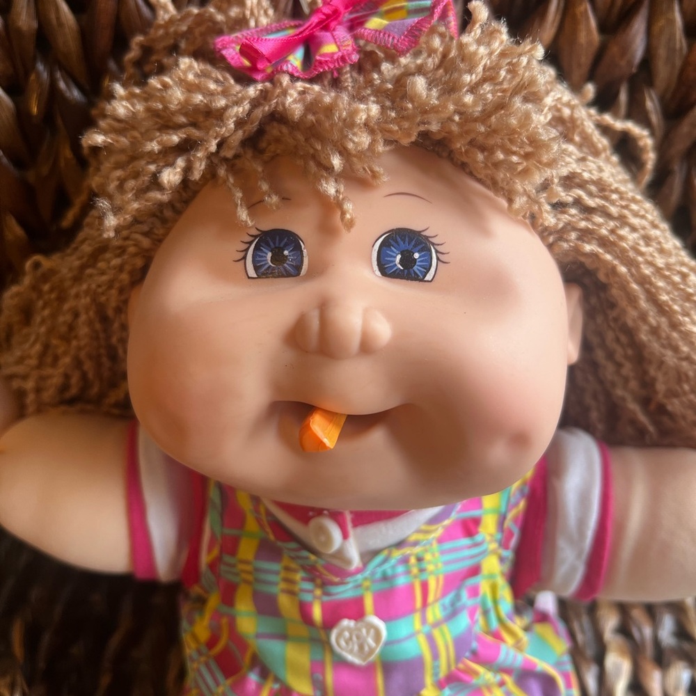 Snack Time Cabbage Patch